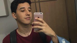 Jovem morre ao tentar proteger a mãe em assalto no mercado da família