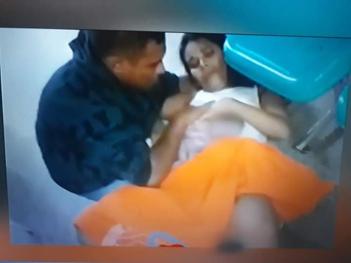 Mulher tem filho em corredor de Maternidade em Manaus