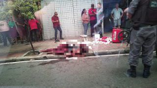 Em Manaus, briga entre haitianos termina em morte e policial sai ferido