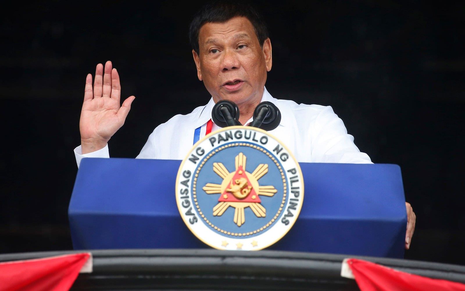 Em discurso, presidente das Filipinas descreve como abusou sexualmente de empregada