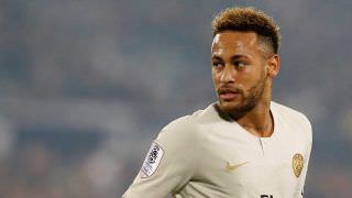 'Milionário, famoso e bonito', declara jogador sobre Neymar