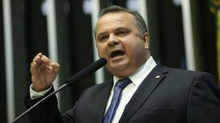 Secretário de Previdência diz que não pode garantir inclusão de militares na reforma