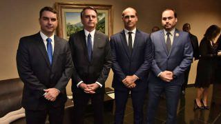 Com crise no PSL os Bolsonaros negociam migrar para nova UDN