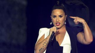 Demi Lovato tem recaída e se interna em clínica de reabilitação de drogas, diz site