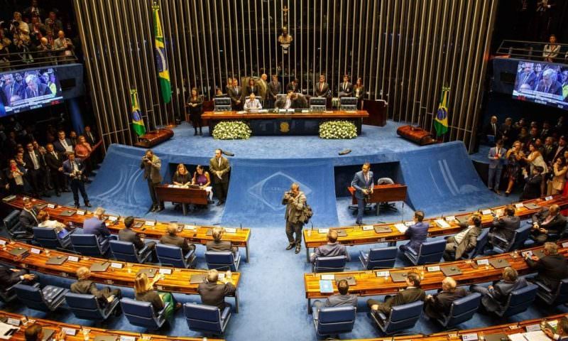 Senadores retomam sessão que decidirá próximo presidente da Casa