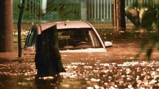 Forte temporal no Rio de Janeiro causa mortes e alagações; sirenes de alerta foram acionadas