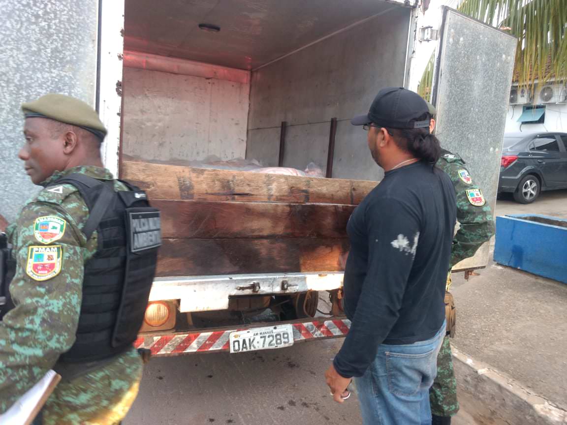 Polícia Militar apreende duas toneladas de pescado ilegal na AM-070