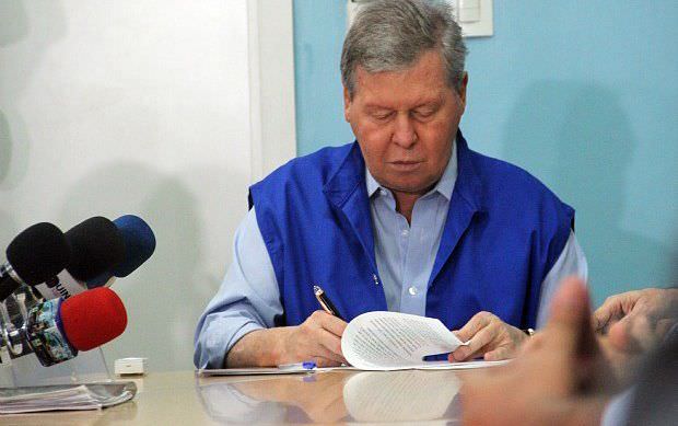 Arthur vai pagar 14º salário a servidores com bom desempenho no Ideb
