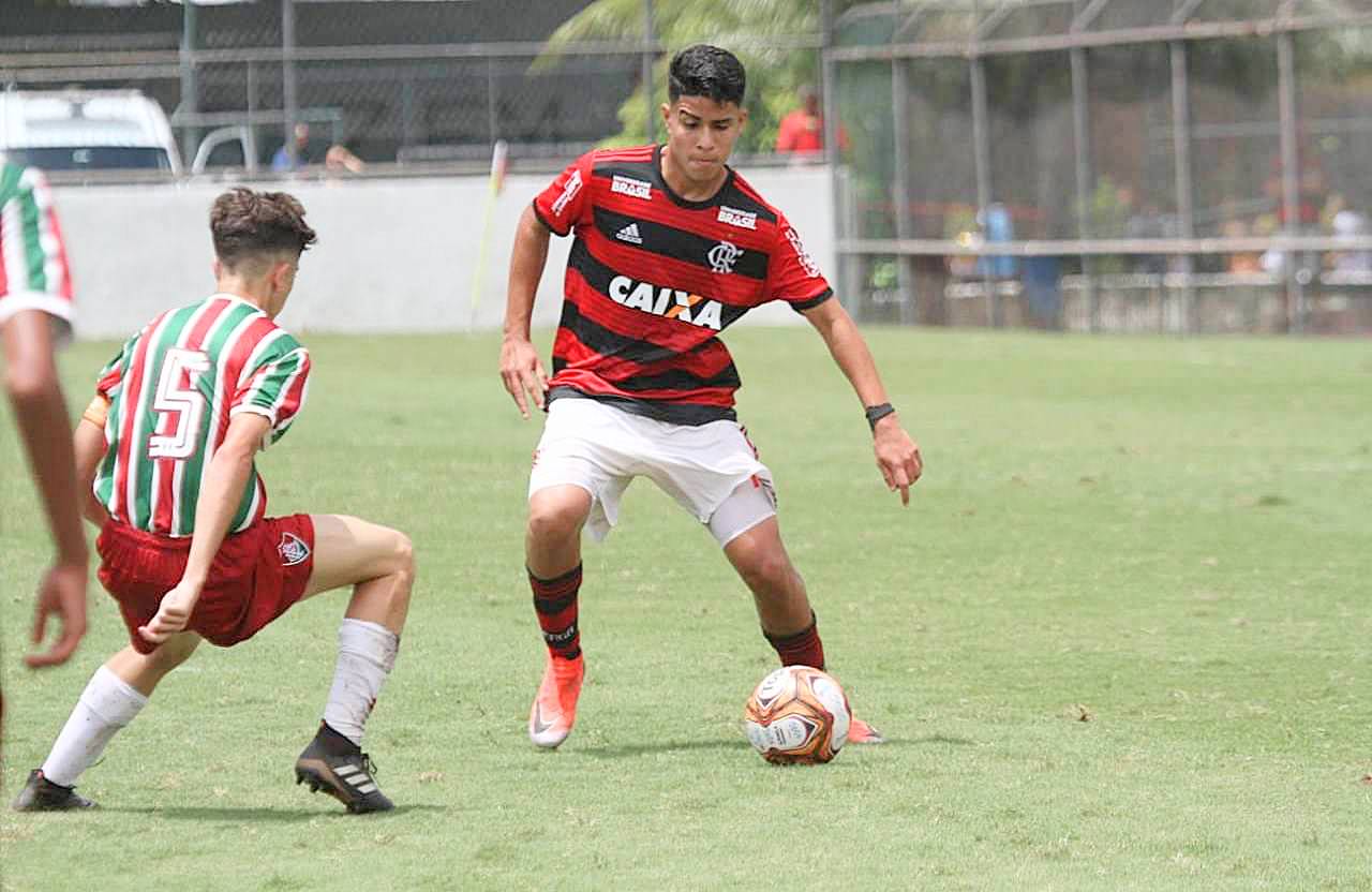 Jogador Amazonense escapa de incêndio no CT do Flamengo