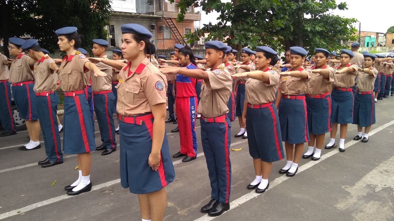 Colégio Militar do Corpo de Bombeiros recebe 97 novos alunos