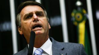 Bolsonaro posta mensagem de apoio aos 