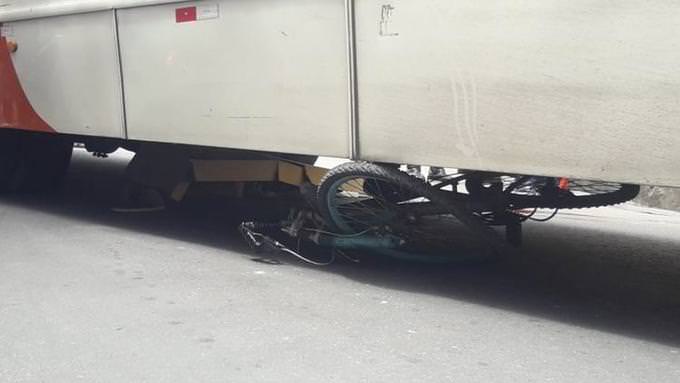 Ciclista morre atropelado após ter cabeça esmagada por ônibus na ZL