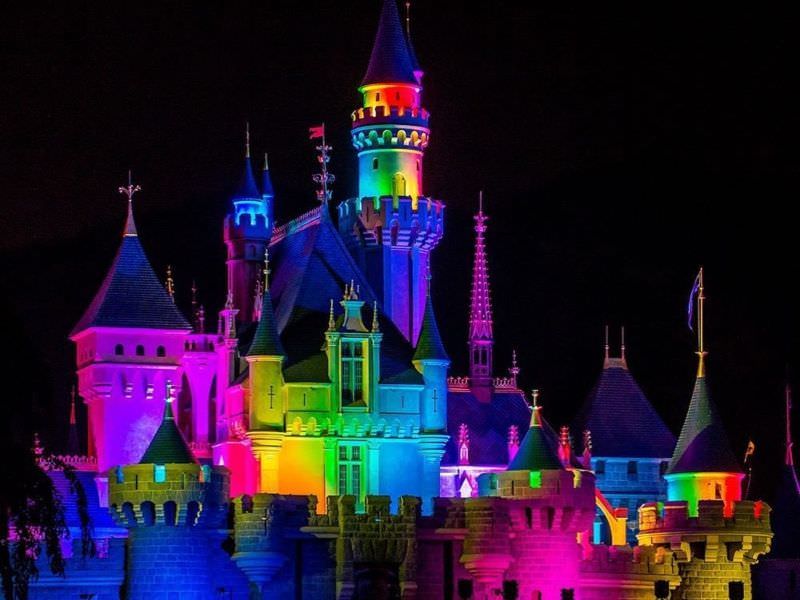 Disney anuncia sua primeira parada do orgulho LGBT em um de seus parques