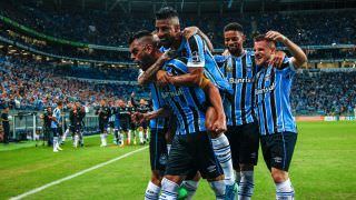 Grêmio vence com dois gols de Marinho e confirma classificação antecipada