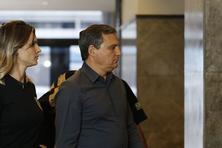 Ex-secretário da Casa Civil do Rio, Régis Fichtner é preso pela PF