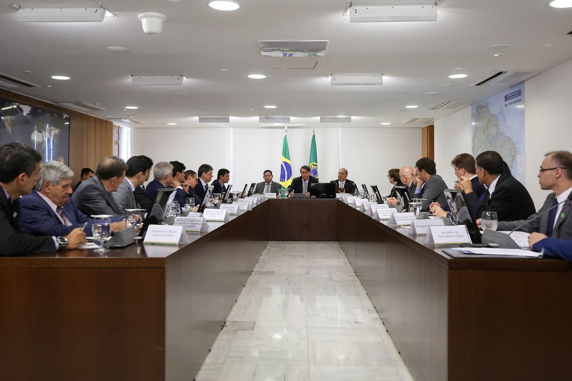 Presidente Jair Bolsonaro assina Projeto de Lei Anticrime