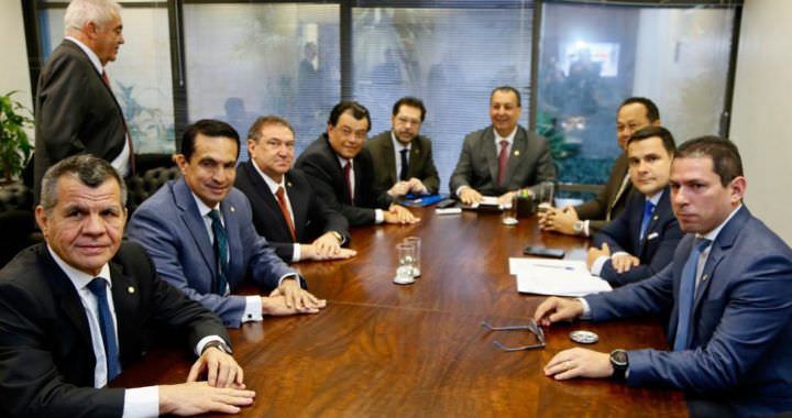 Maioria da bancada federal do AM é contra uso do FTI pelo governo