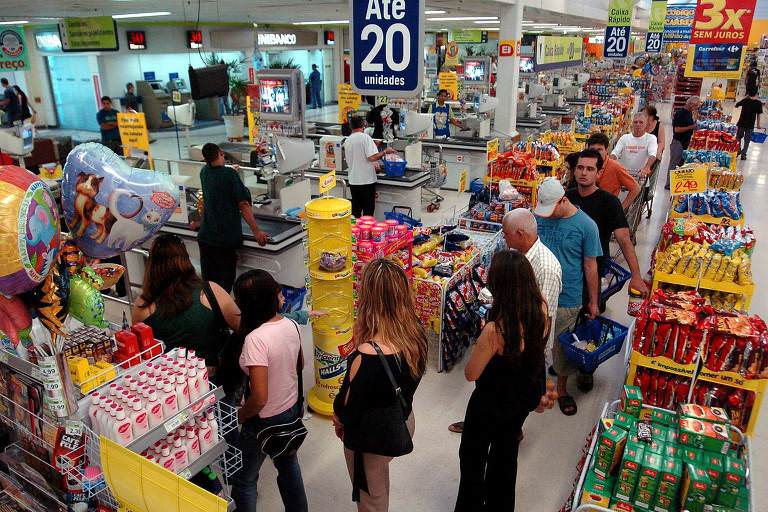 Setor de serviços recua em janeiro, mas evolui em relação a início de 2018
