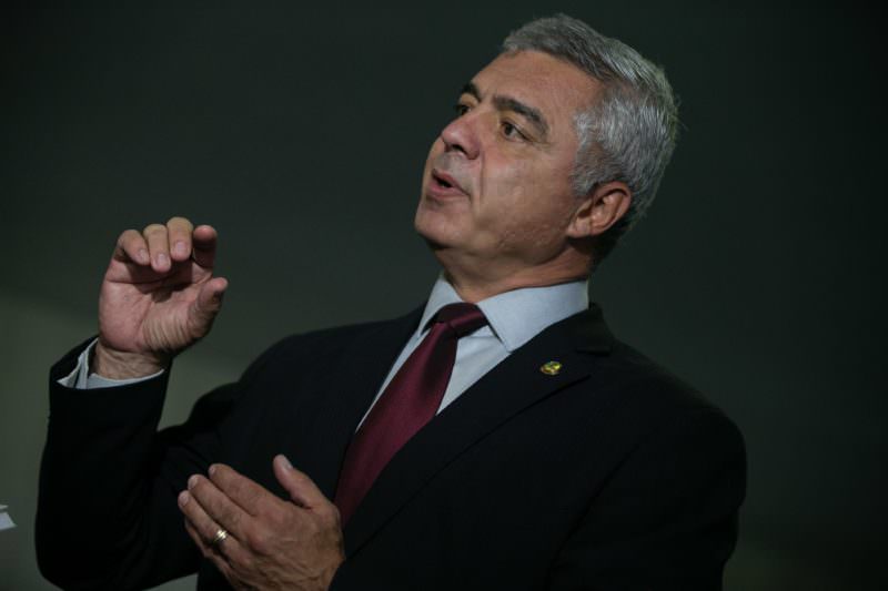 Senador Major Olímpio tem morte cerebral após complicações de covid-19