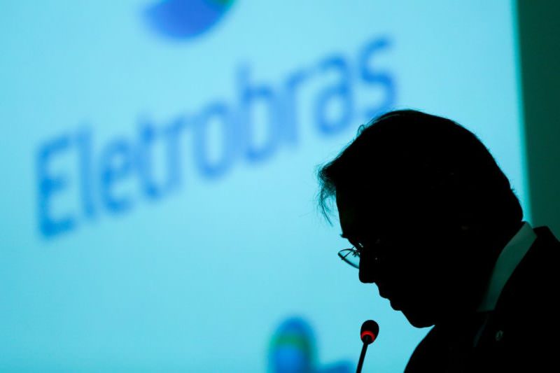 Câmara aprova venda da Eletrobras; deputados ainda votam mudanças