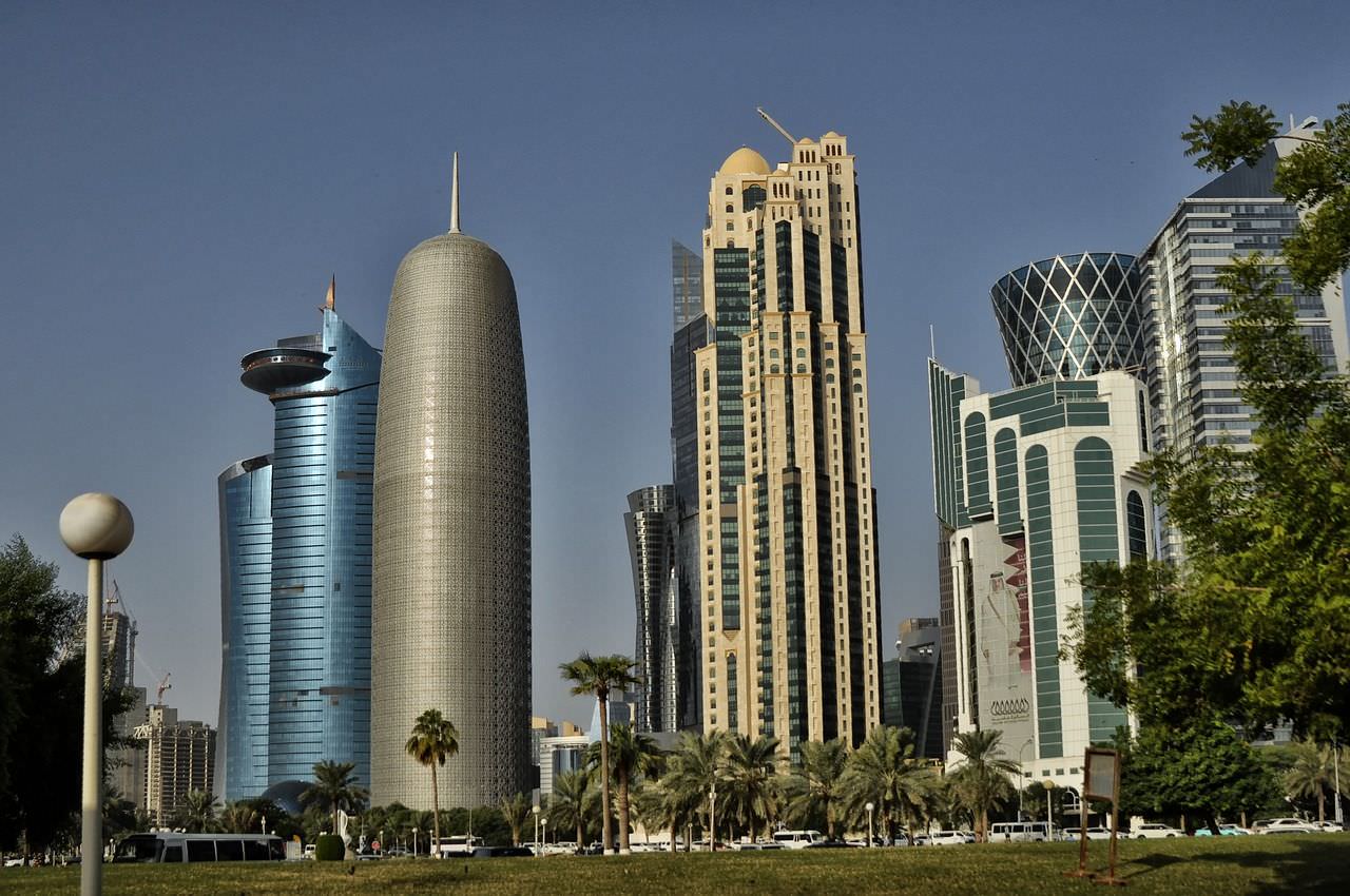 Qatar admite erros com trabalho escravo e descarta compra da Copa-2022