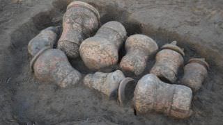 Urnas funerárias com cerca de 500 anos são transportadas para Santarém