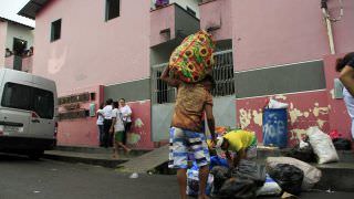 Mais de 200 venezuelanos são retirados do entorno da rodoviária