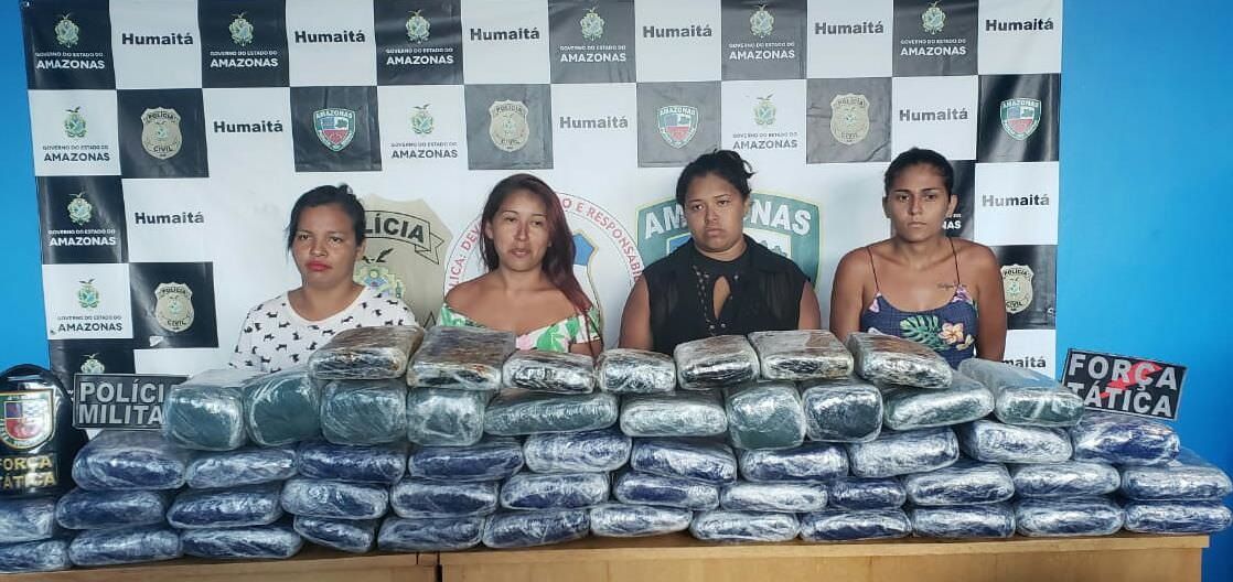 Mulheres são presas acusadas de transportar 54kg de drogas