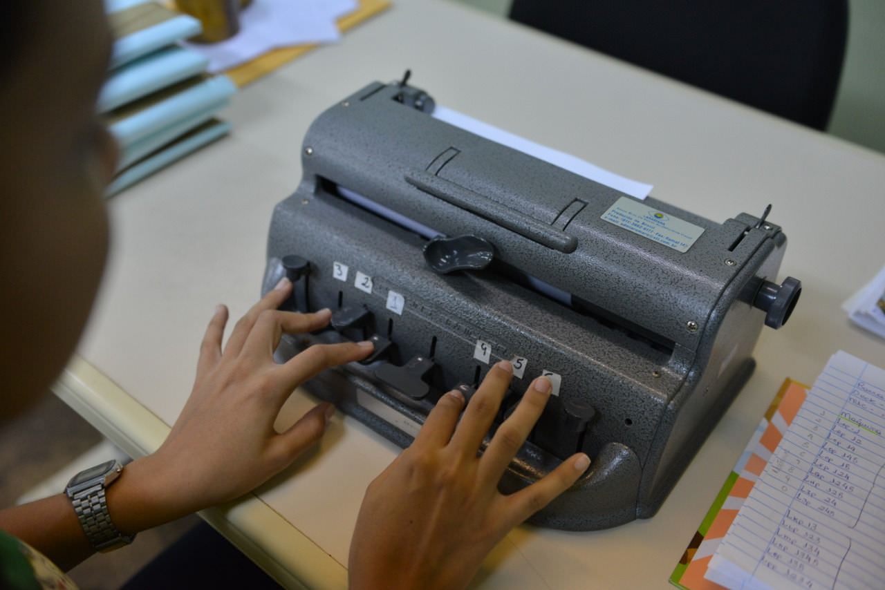 Biblioteca Braille abre novos cursos gratuitos de instrumentos musicais