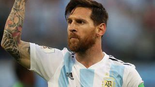 'Nossa geração foi maltratada', diz Messi sobre críticas