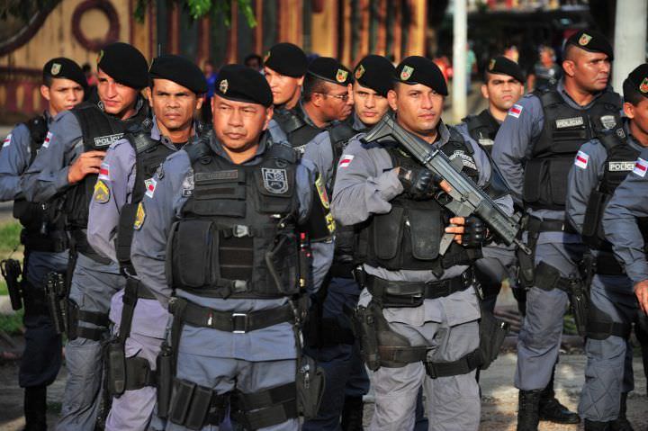 PM prende 12 pessoas, apreende drogas e arma caseira no interior do Am