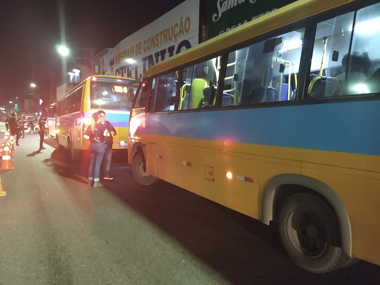 Operação Lei Seca flagra 30 motoristas dirigindo embriagados