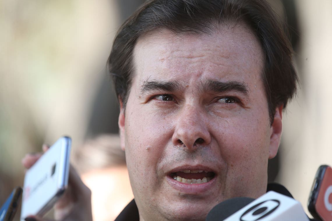 Nunca vou deixar de defender a reforma, diz Maia sobre Previdência