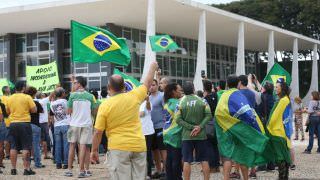Lava Jato: manifestantes fazem ato contra decisão do STF