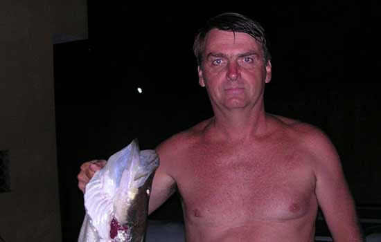 Ibama exonera servidor que multou Bolsonaro por pesca irregular