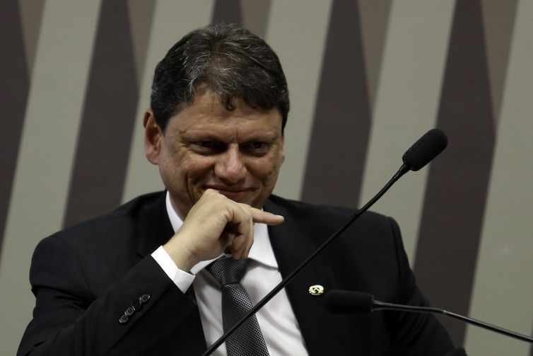 Em reunião com europeus, ministro cita oportunidades no Brasil