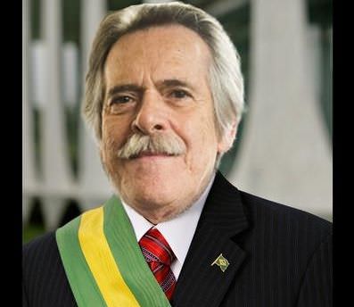José de Abreu se declara presidente do Brasil e recebe apoio na web