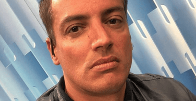 Leo Dias emociona ao anunciar que vai sair do trabalho: 'Dor no coração'