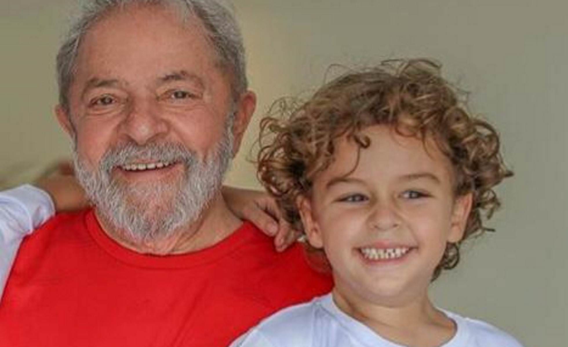 Lula pede à Justiça para comparecer a velório do neto