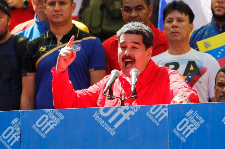 Maduro aponta EUA como responsáveis por apagão na Venezuela
