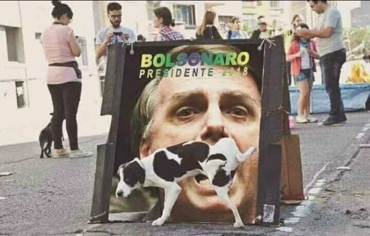 Após publicação do golden shower, Bolsonaro ganha novo apelido: Mijair