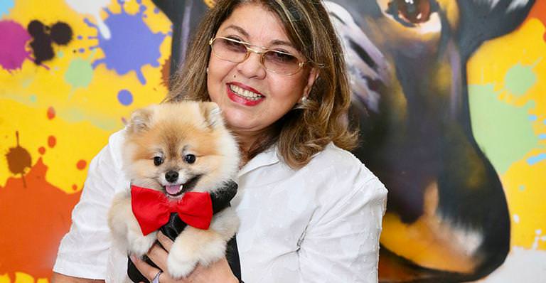 Roberta Miranda faz festa de aniversário luxuosa para seu cãozinho