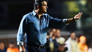 Chape anuncia técnico Ney Franco, com contrato até o fim do ano