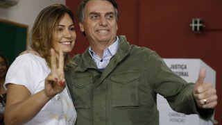 Mulheres: Bolsonaro promete aumentar representatividade das 'joias raras'