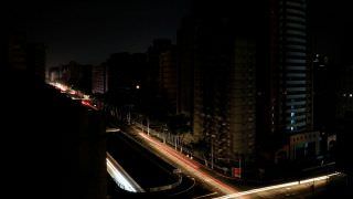 Venezuela anuncia restabelecimento total do serviço elétrico