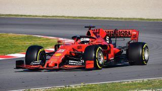 Vettel é o mais rápido e Ferrari repete dobradinha no 2º treino livre