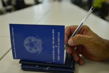 corte na jornada e salários