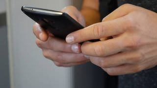 Apps ajudam imigrantes no mundo com informação e serviços