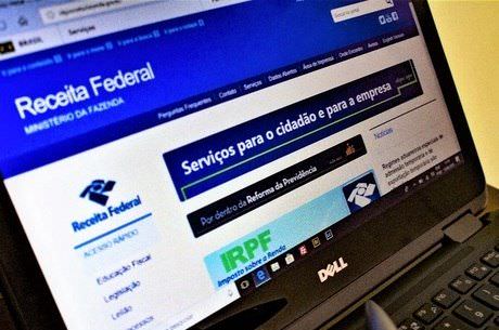 A Receita Federal vai disponibilizar, nesta quarta-feira (24), a partir das 10h, consulta ao primeiro lote de restituição do Imposto de Renda Pessoa Física de 2023