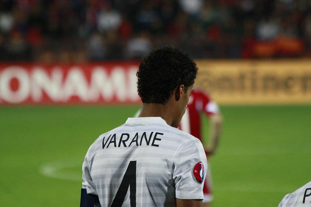 Zidane quer a permanência de Varane no Real Madrid
